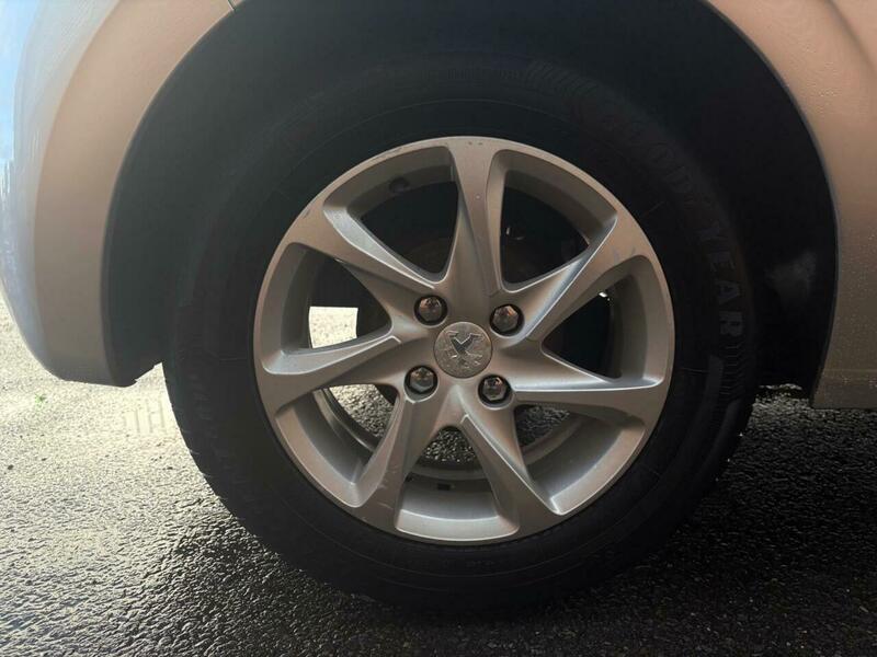 Used Peugeot 208 2015 for sale - 76759564: Photo 33