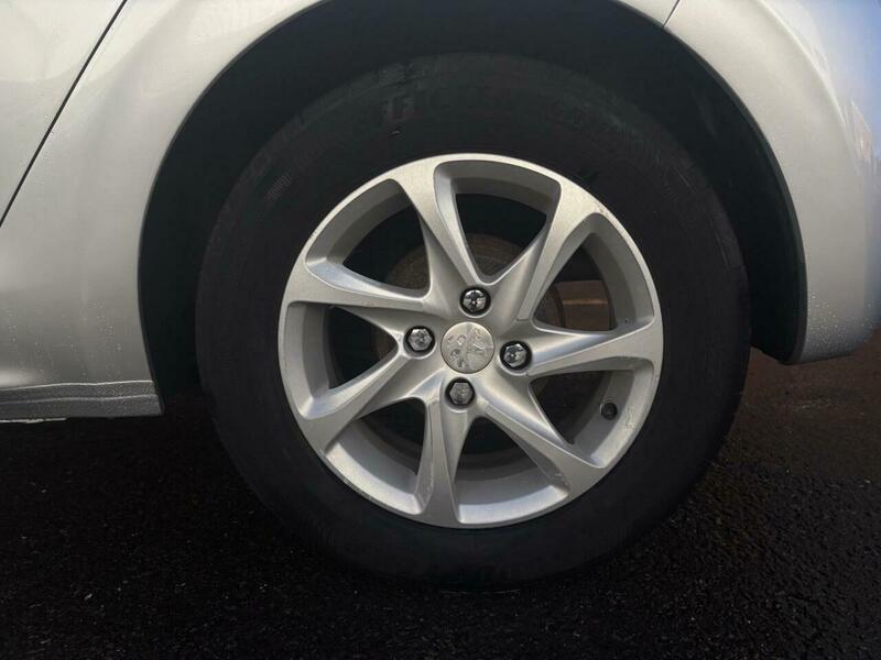 Used Peugeot 208 2015 for sale - 76759564: Photo 34