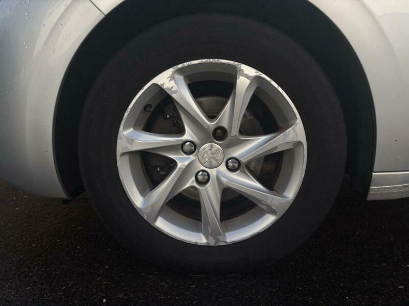 Used Peugeot 208 2015 for sale - 76759564: Photo 35