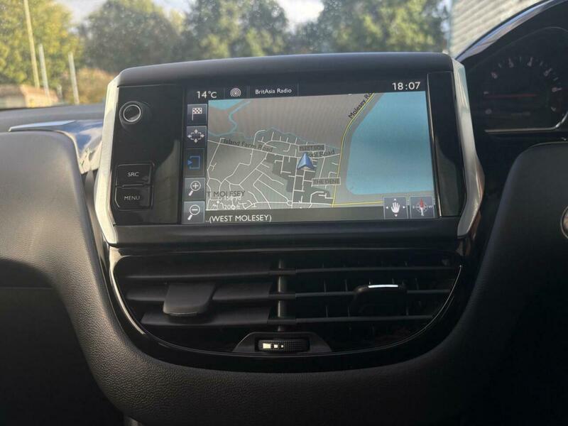 Used Peugeot 208 2015 for sale - 76759564: Photo 36