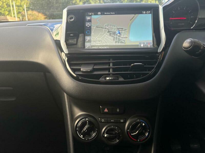 Used Peugeot 208 2015 for sale - 76759564: Photo 37