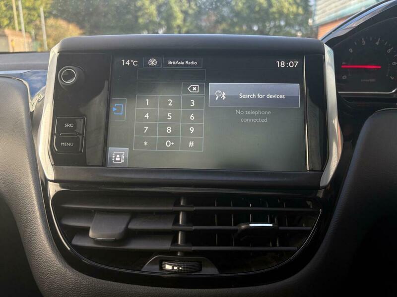 Used Peugeot 208 2015 for sale - 76759564: Photo 39