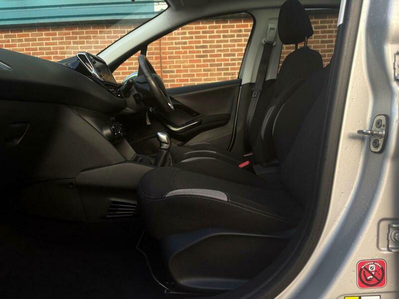 Used Peugeot 208 2015 for sale - 76759564: Photo 46