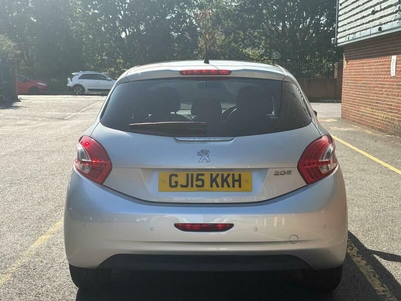 Used Peugeot 208 2015 for sale - 76759564: Photo 6