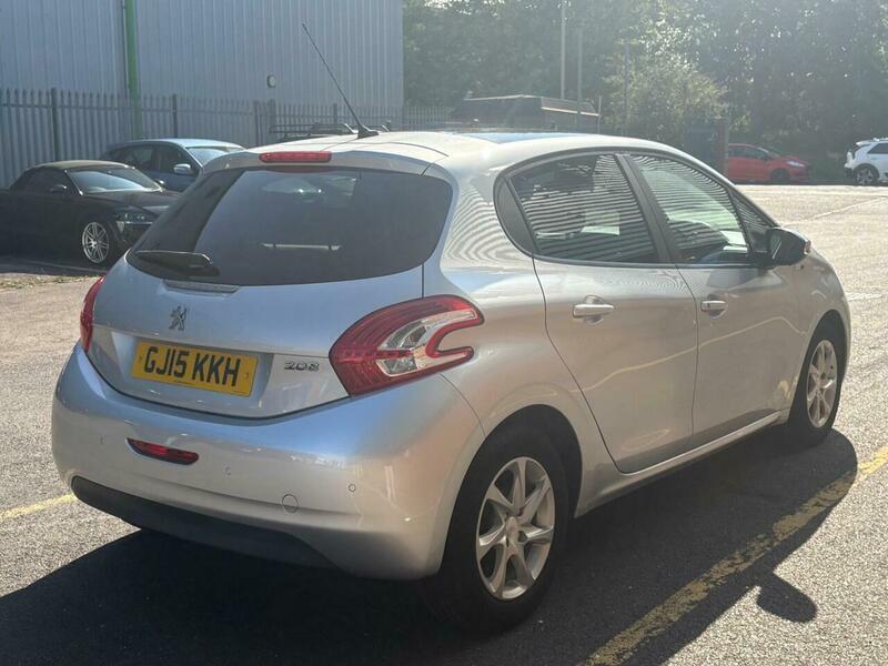Used Peugeot 208 2015 for sale - 76759564: Photo 8