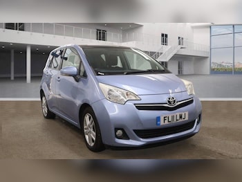 Used Toyota Verso 2011 for sale - 75635685: Photo