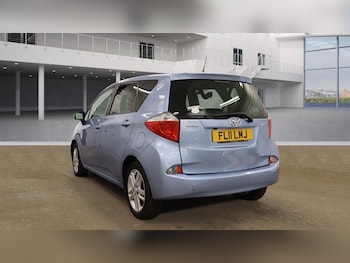 Used Toyota Verso 2011 for sale - 75635685: Photo