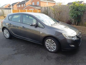 Used Vauxhall Astra 2011 for sale - 78528589: Photo