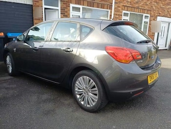 Used Vauxhall Astra 2011 for sale - 78528589: Photo