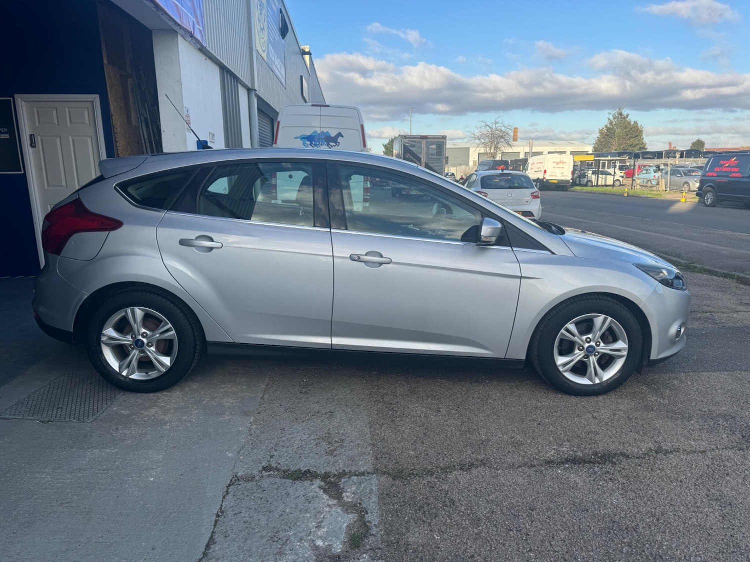 Used Ford Focus 2013 for sale - 77052483: Photo 7