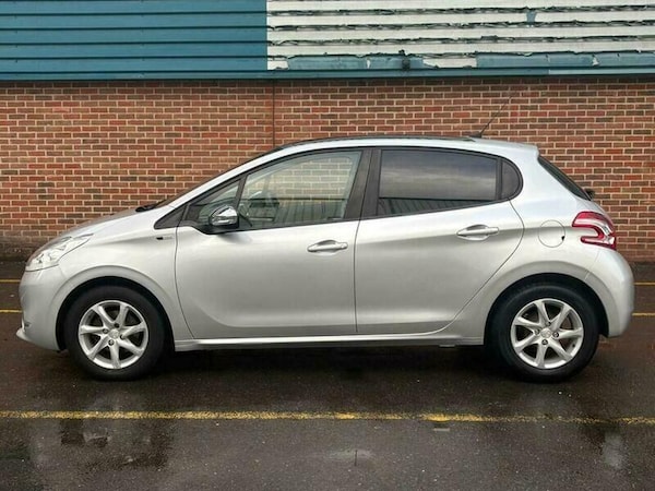 Used Peugeot 208 2015 for sale - 76259980: Photo 10