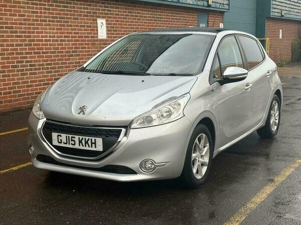 Used Peugeot 208 2015 for sale - 76259980: Photo 11