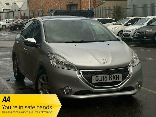 Used Peugeot 208 2015 for sale - 76259980: Photo 1