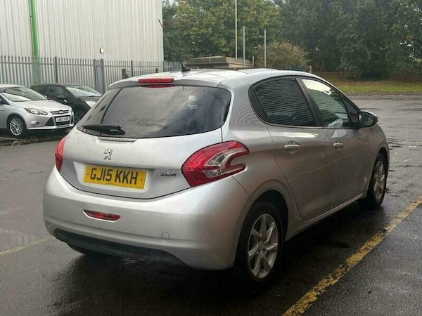Used Peugeot 208 2015 for sale - 76259980: Photo 3