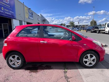 Used Toyota Yaris 2010 for sale - 78853862: Photo