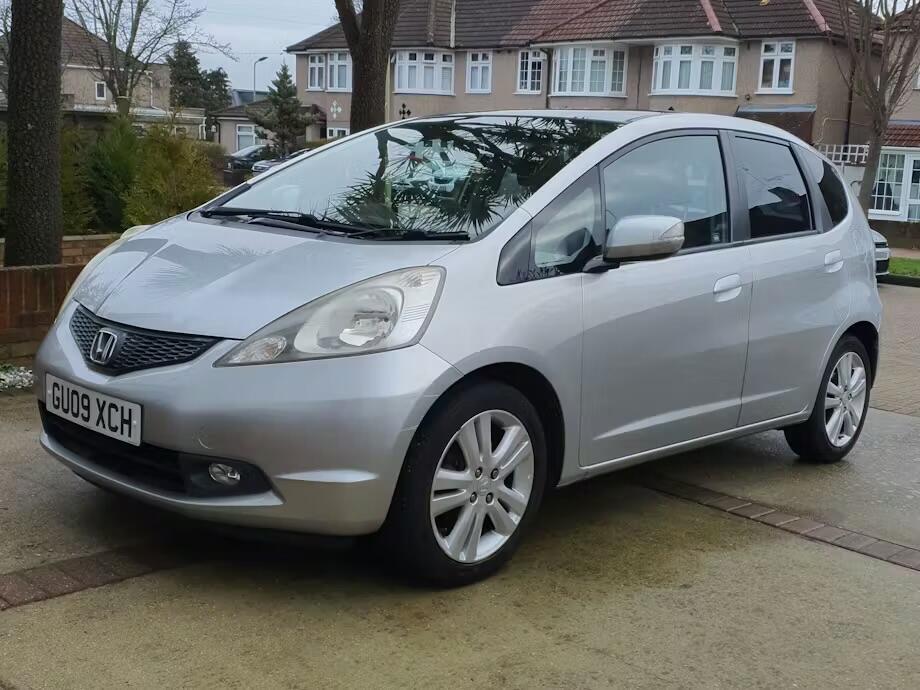 Used Honda Jazz 2009 for sale - 77611807: Photo 2