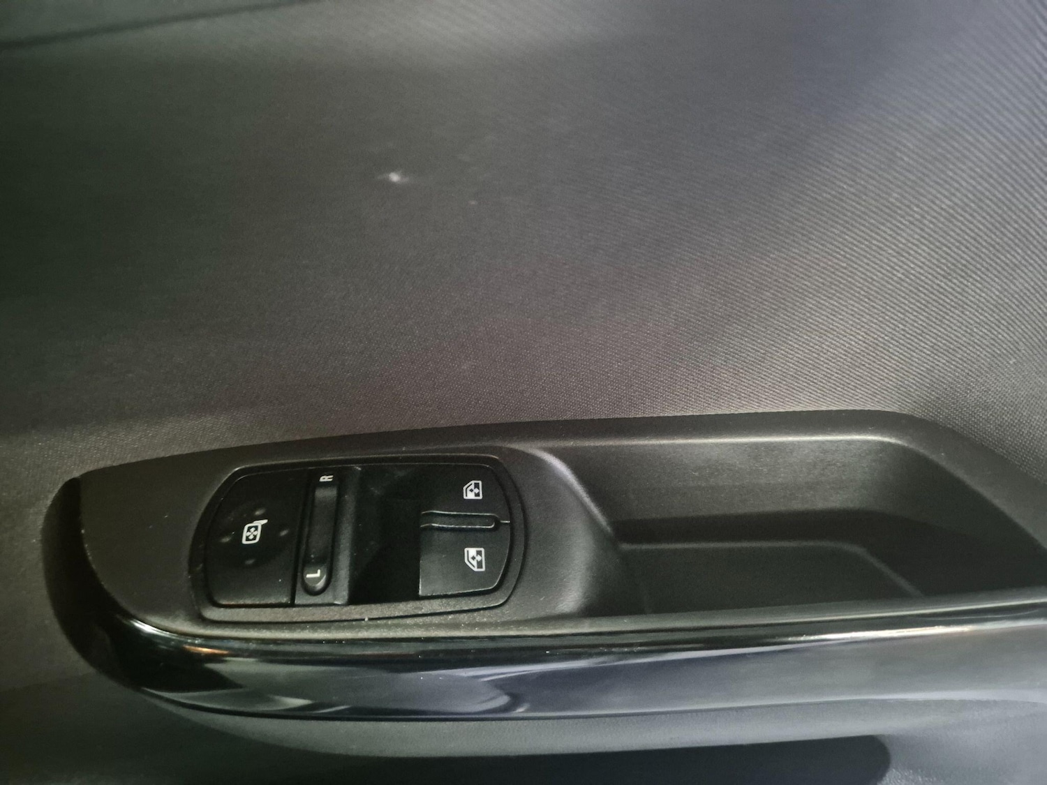 Used Vauxhall Corsa 2016 for sale - 77400715: Photo 13