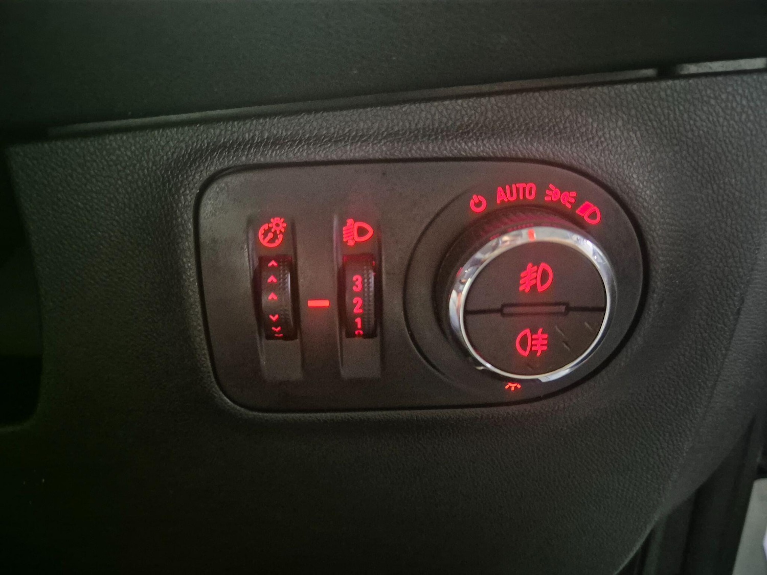 Used Vauxhall Corsa 2016 for sale - 77400715: Photo 15