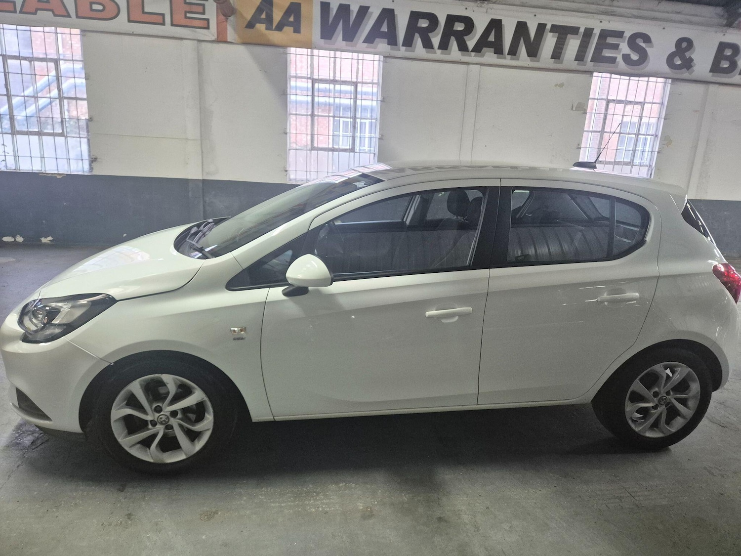 Used Vauxhall Corsa 2016 for sale - 77400715: Photo 5