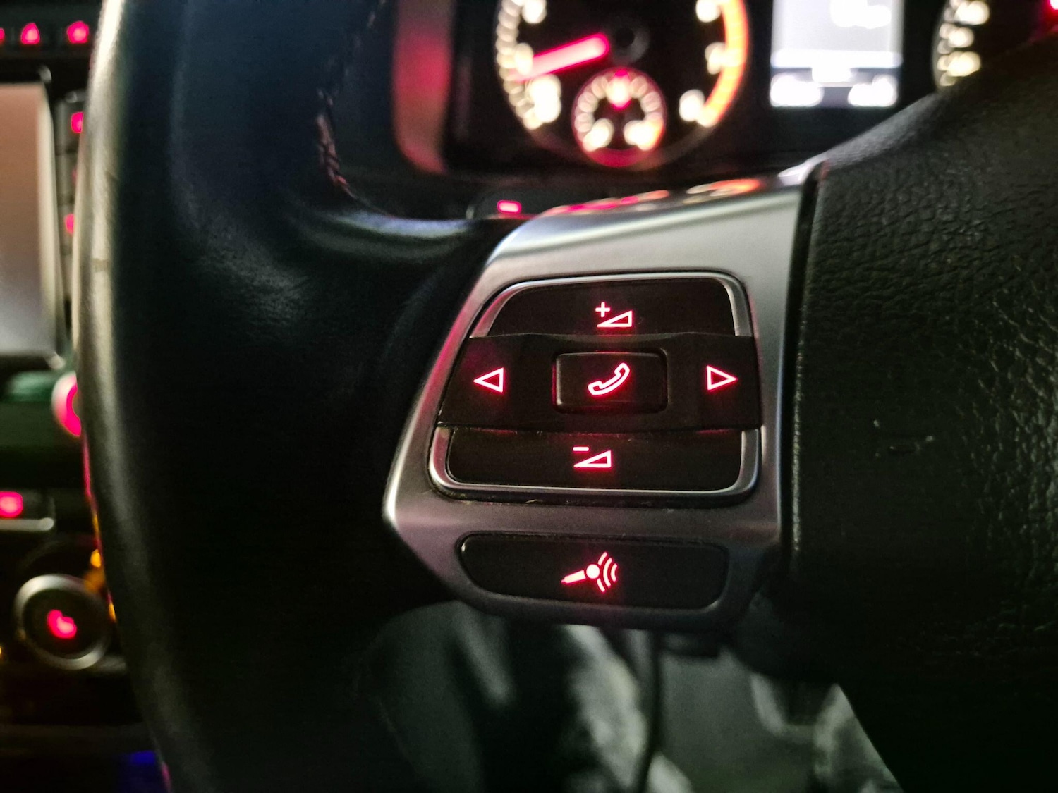 Used Volkswagen Scirocco for sale - 77484202: Photo 10