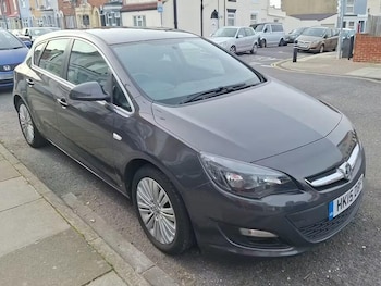 Used Vauxhall Astra 2015 for sale - 78062629: Photo