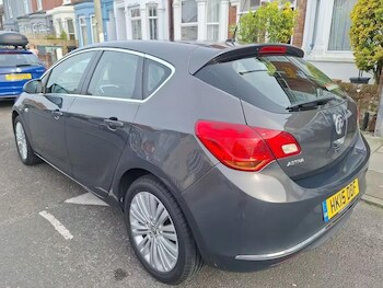 Used Vauxhall Astra 2015 for sale - 78062629: Photo