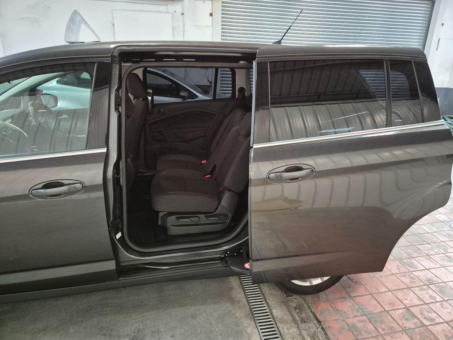 Used Ford Grand C-Max 2016 for sale - 77598606: Photo 20