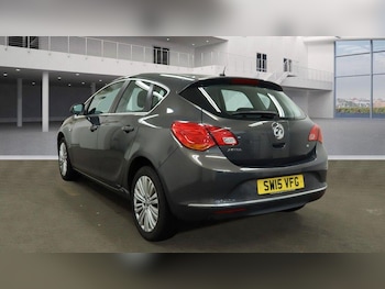 Used Vauxhall Astra 2015 for sale - 75623454: Photo