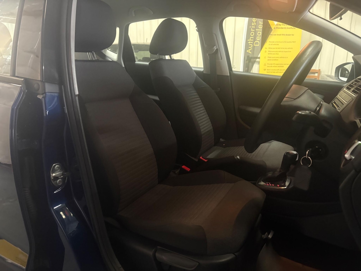 Used Volkswagen Polo 2010 for sale - 76832656: Photo 12