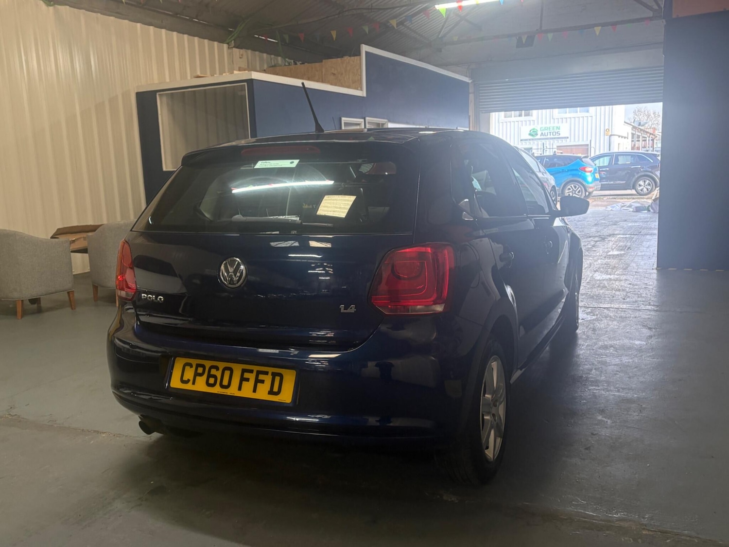 Used Volkswagen Polo 2010 for sale - 76832656: Photo 3