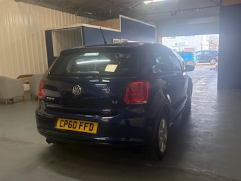 Used Volkswagen Polo 2010 for sale - 76832656: Photo