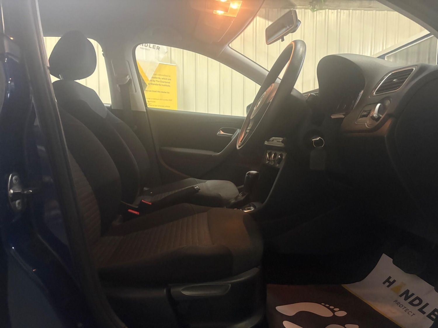 Used Volkswagen Polo 2010 for sale - 76832656: Photo 8