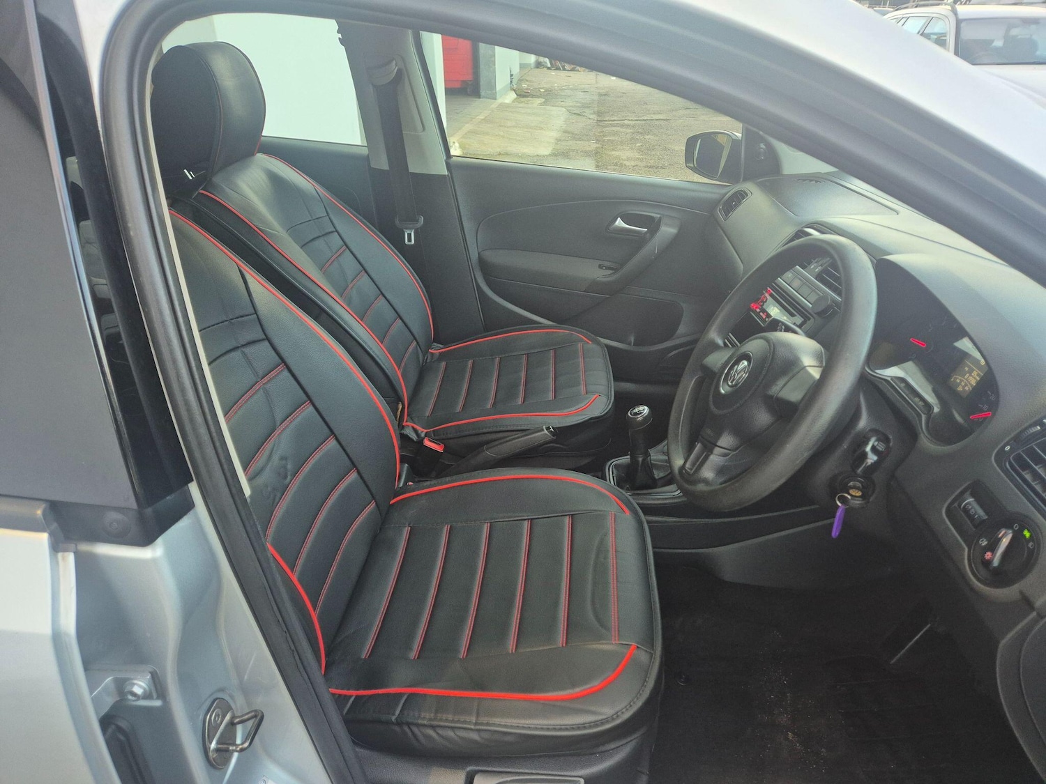 Used Volkswagen Polo 2012 for sale - 76715034: Photo 9