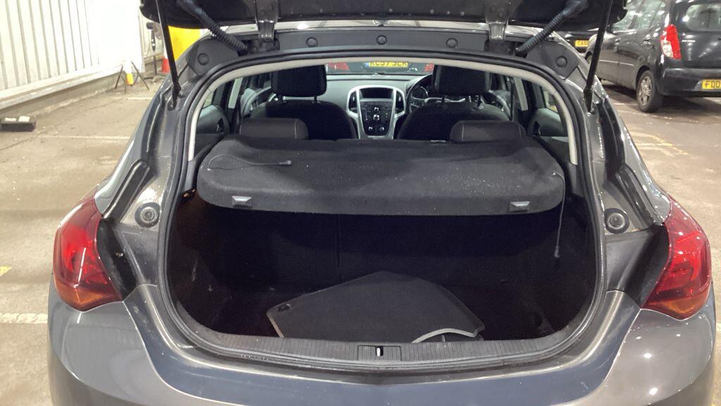 Used Vauxhall Astra 2015 for sale - 77320405: Photo 11