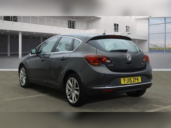 Used Vauxhall Astra 2015 for sale - 77320405: Photo
