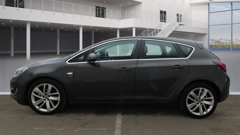 Used Vauxhall Astra 2015 for sale - 77320405: Photo 4