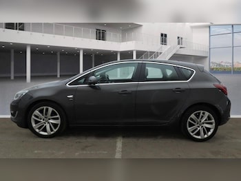 Used Vauxhall Astra 2015 for sale - 77320405: Photo