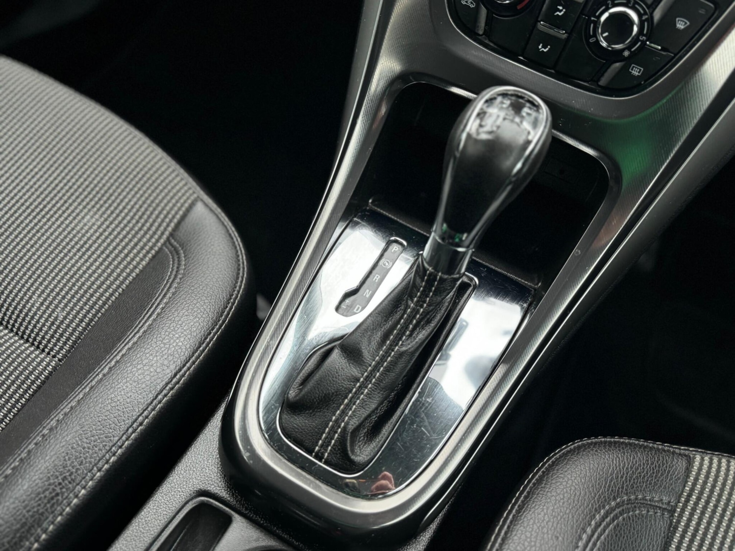 Used Vauxhall Astra 2010 for sale - 77057317: Photo 11