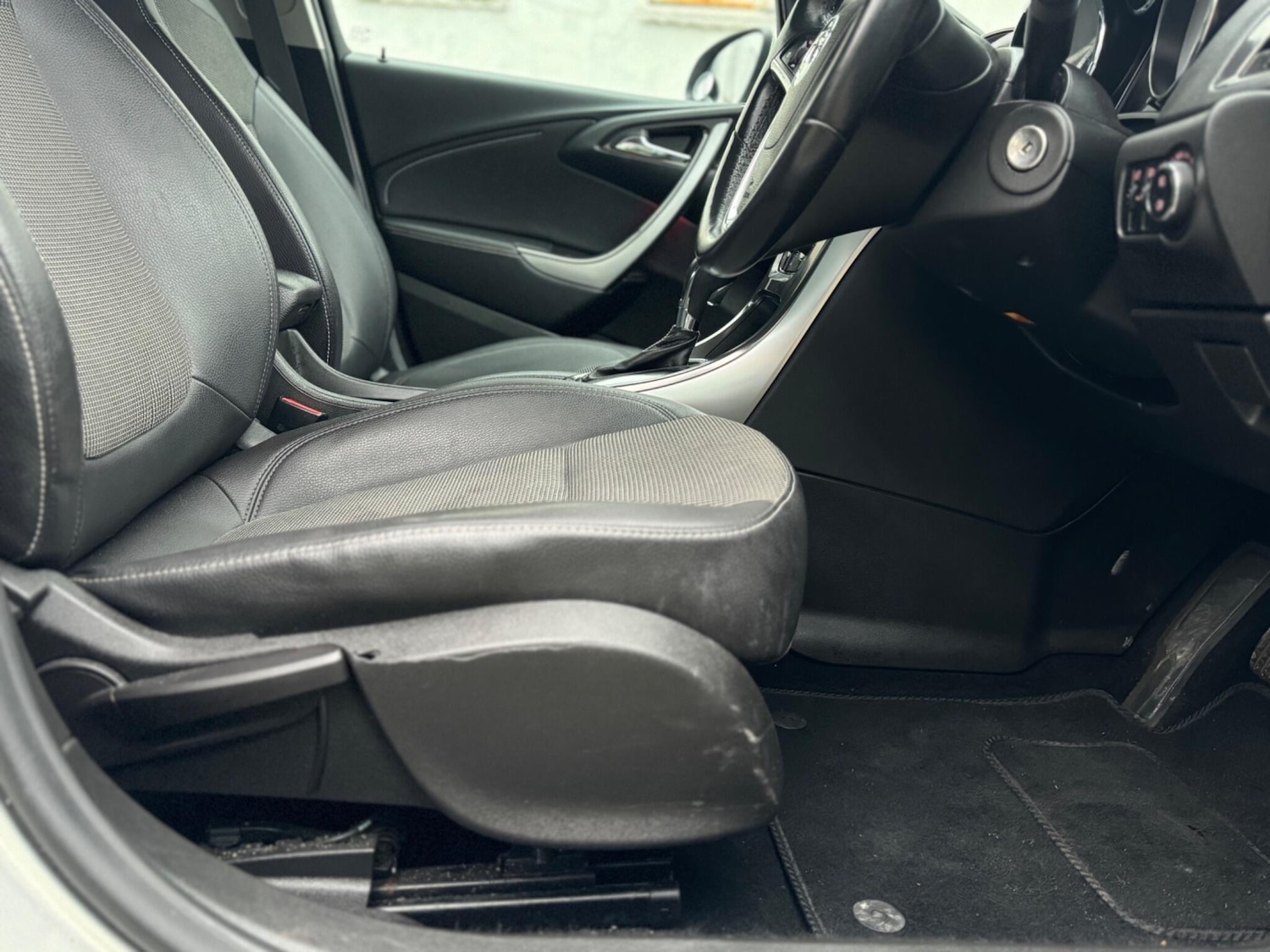 Used Vauxhall Astra 2010 for sale - 77057317: Photo 15