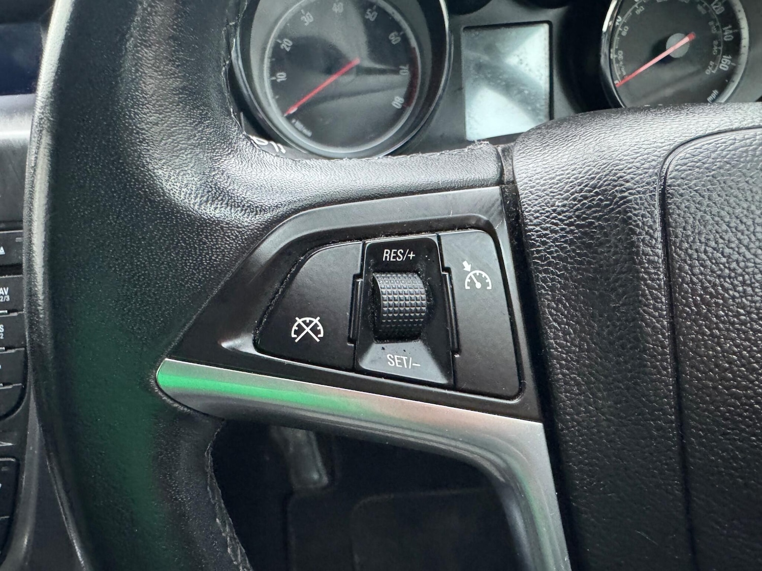 Used Vauxhall Astra 2010 for sale - 77057317: Photo 21