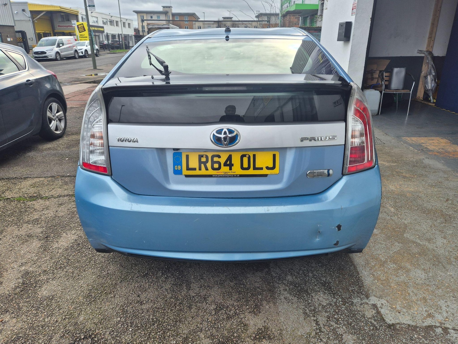 Used Toyota Prius 2014 for sale - 77633143: Photo 4
