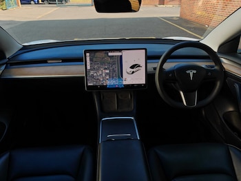Used Tesla Model 3 2021 for sale - 75670244: Photo