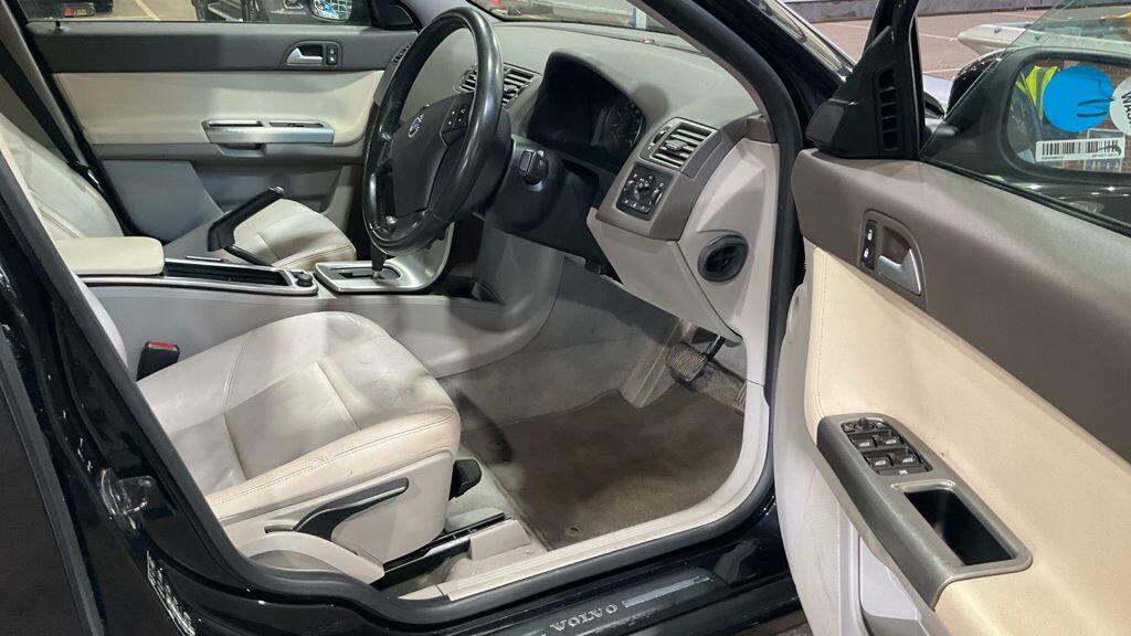 Used Volvo S40 2009 for sale - 77892630: Photo 9