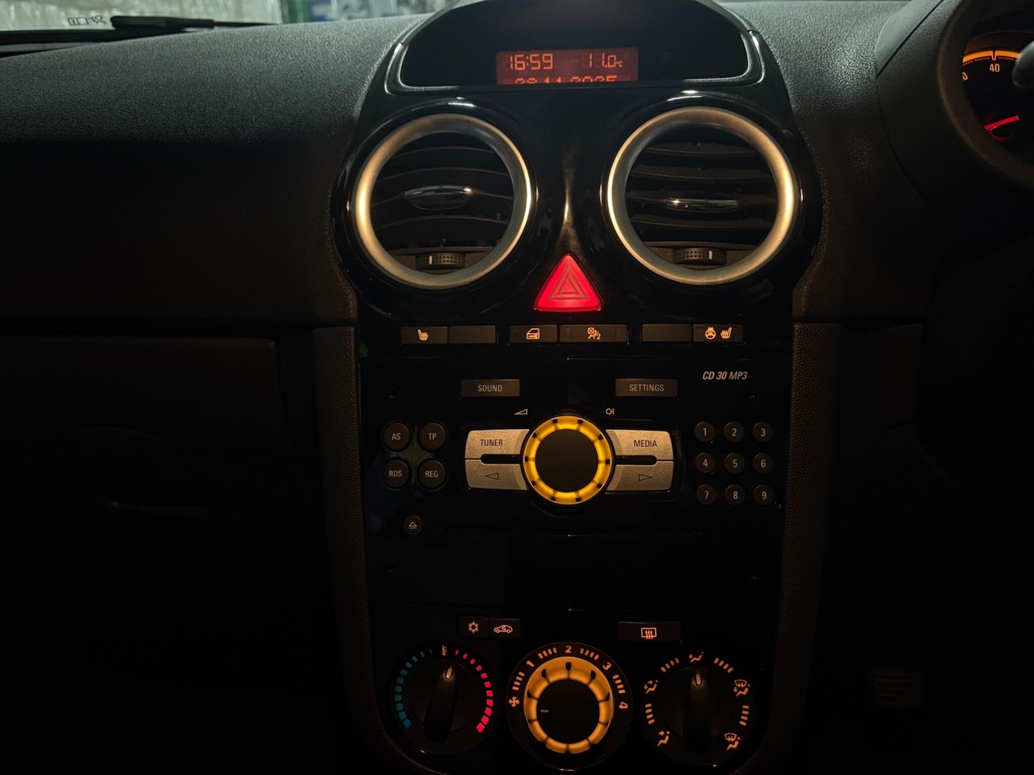 Used Vauxhall Corsa 2014 for sale - 76753108: Photo 21