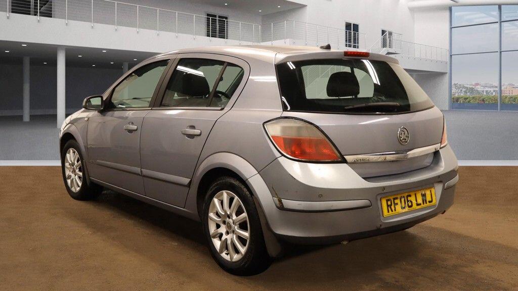 Used Vauxhall Astra for sale - 77823976: Photo 3