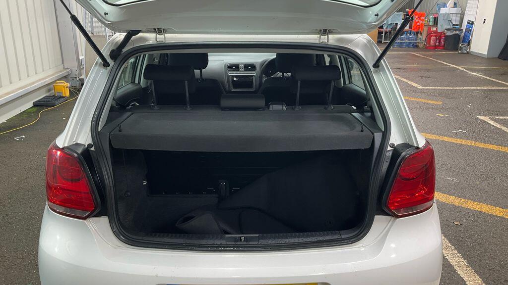 Used Volkswagen Polo 2011 for sale - 76936119: Photo 13