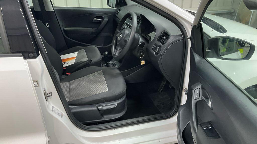 Used Volkswagen Polo 2011 for sale - 76936119: Photo 15