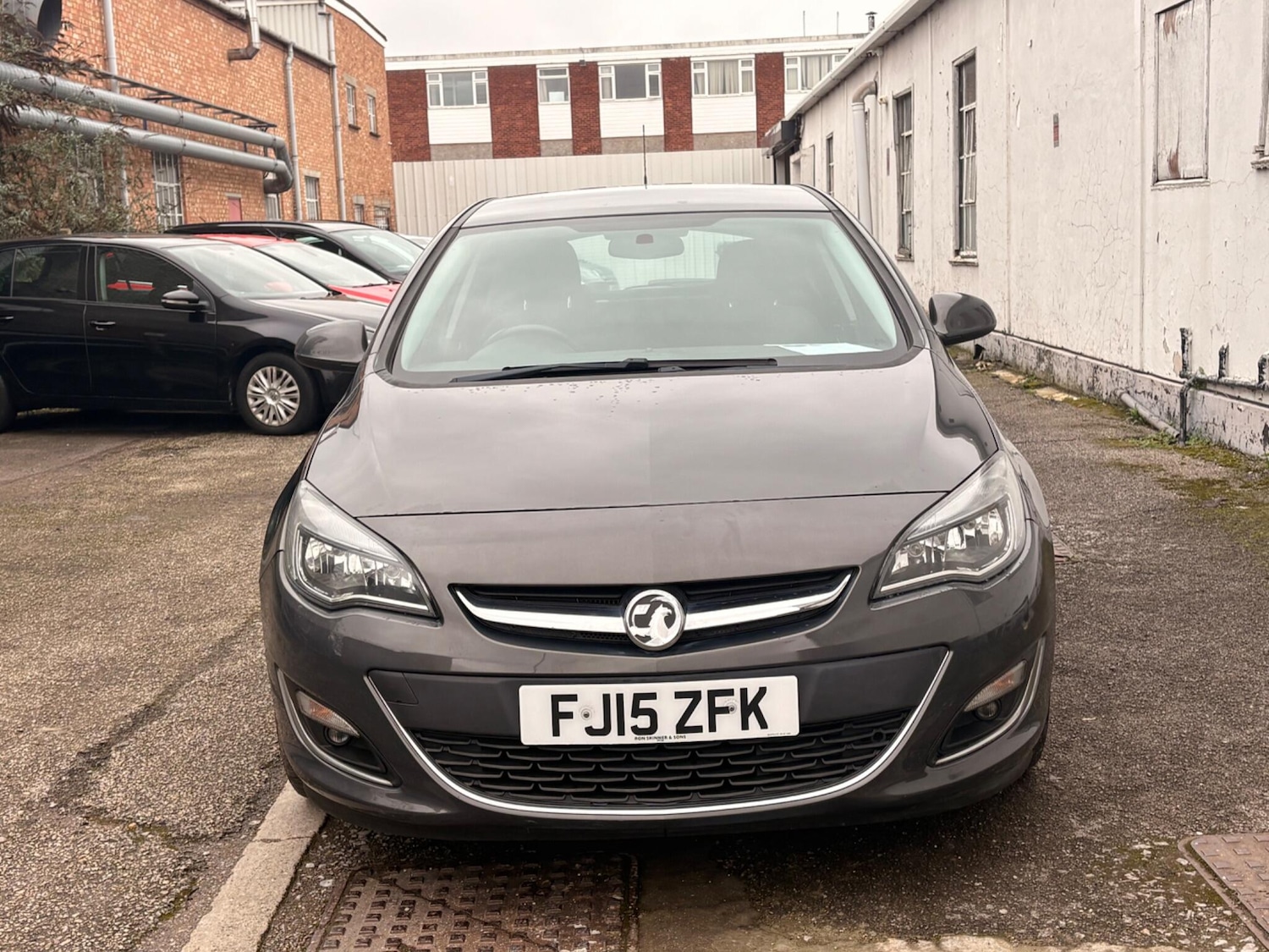 Used Vauxhall Astra 2015 for sale - 78058375: Photo 2