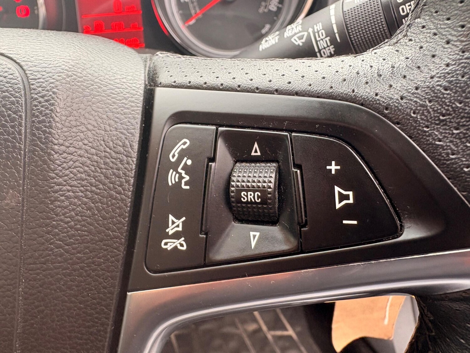 Used Vauxhall Astra 2015 for sale - 78058375: Photo 25