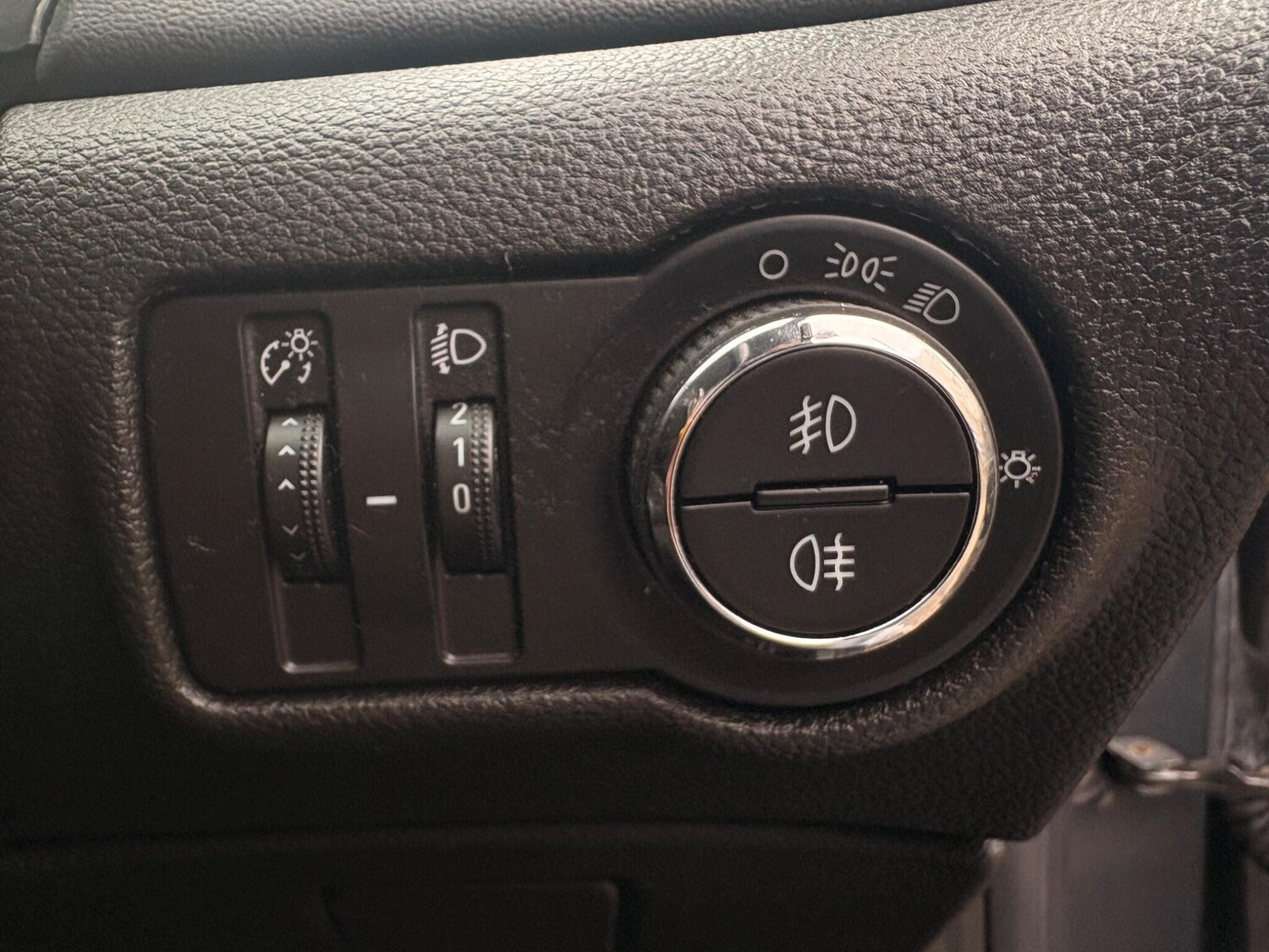 Used Vauxhall Astra 2015 for sale - 78058375: Photo 28